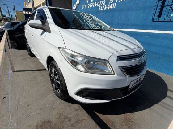 CHEVROLET ONIX 1.0 MPFI LT 8V FLEX 4P MANUAL CHEVROLET ONIX 1.0 MPFI LT 8V FLEX 4P MANUAL